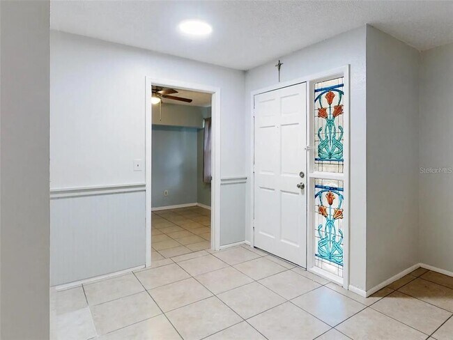 Building Photo - 1836 Plumtree Dr