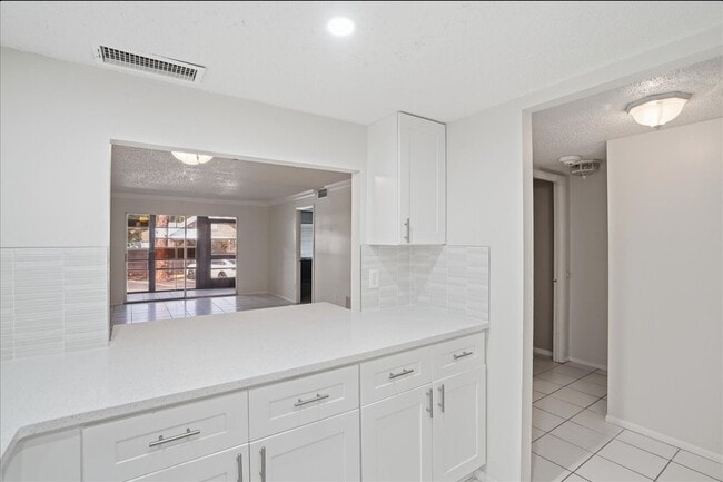 Building Photo - 3700 S Osprey Ave