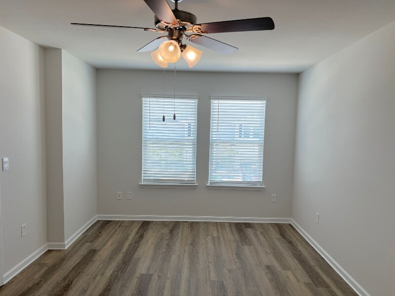 Building Photo - 1745 Jakes Dr