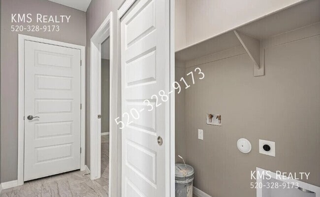 Building Photo - 1304 S 5th Ave