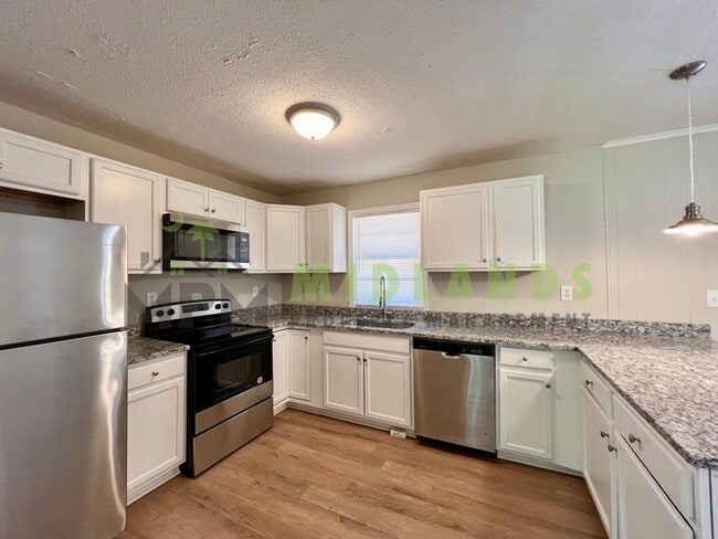 Building Photo - 202 Partridge Dr