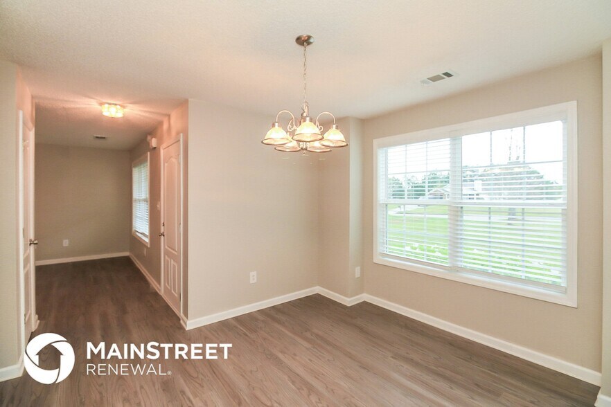 Building Photo - 4895 Wolfcreek View