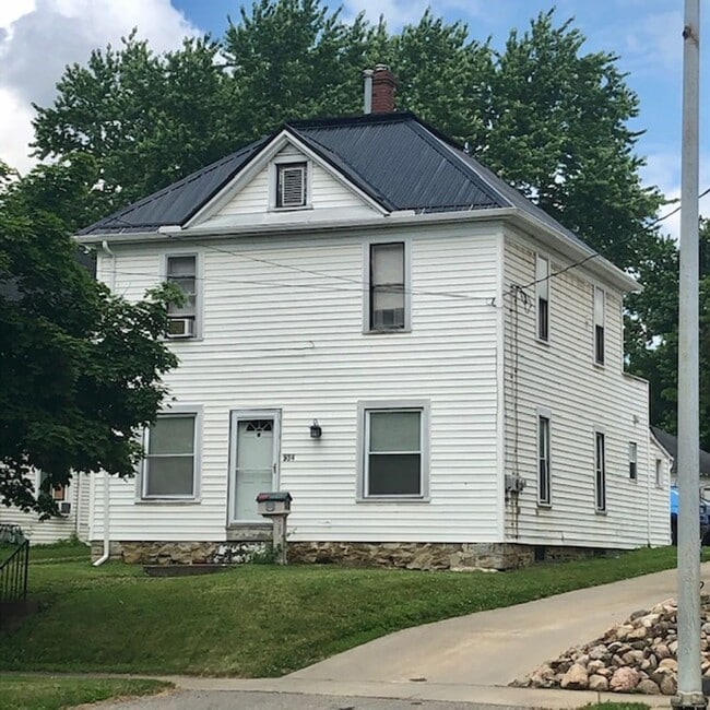 Building Photo - 1221 1/2-534 1/2 Cleveland Ave