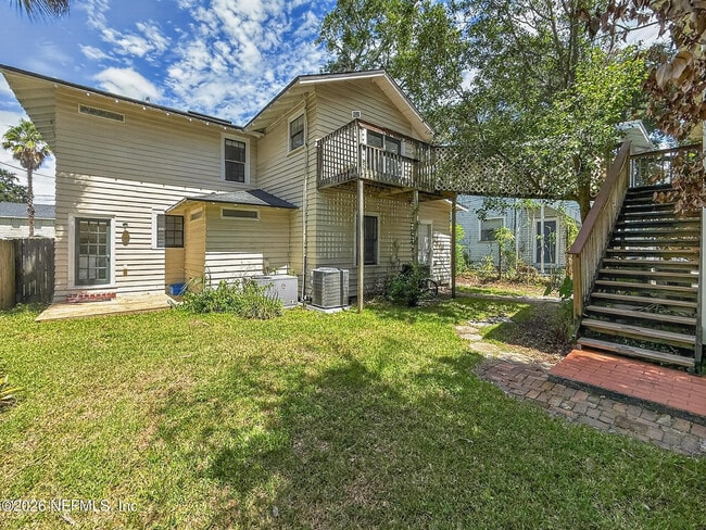 Building Photo - 2210 Myra St