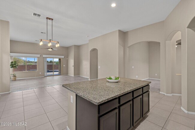 Building Photo - 9627 N Melandra Way