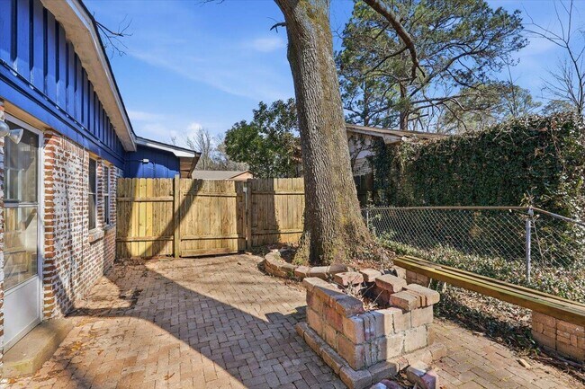 Building Photo - 1206 Arlington St