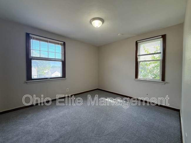 Building Photo - 1753 E Frankfort St