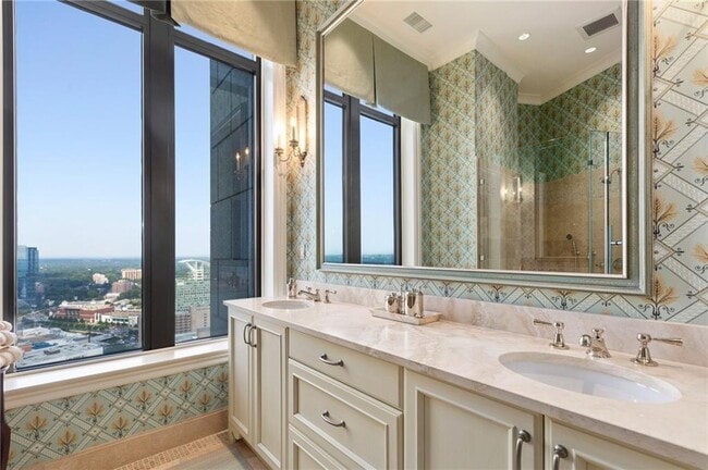 Building Photo - 3376 Peachtree Rd NE