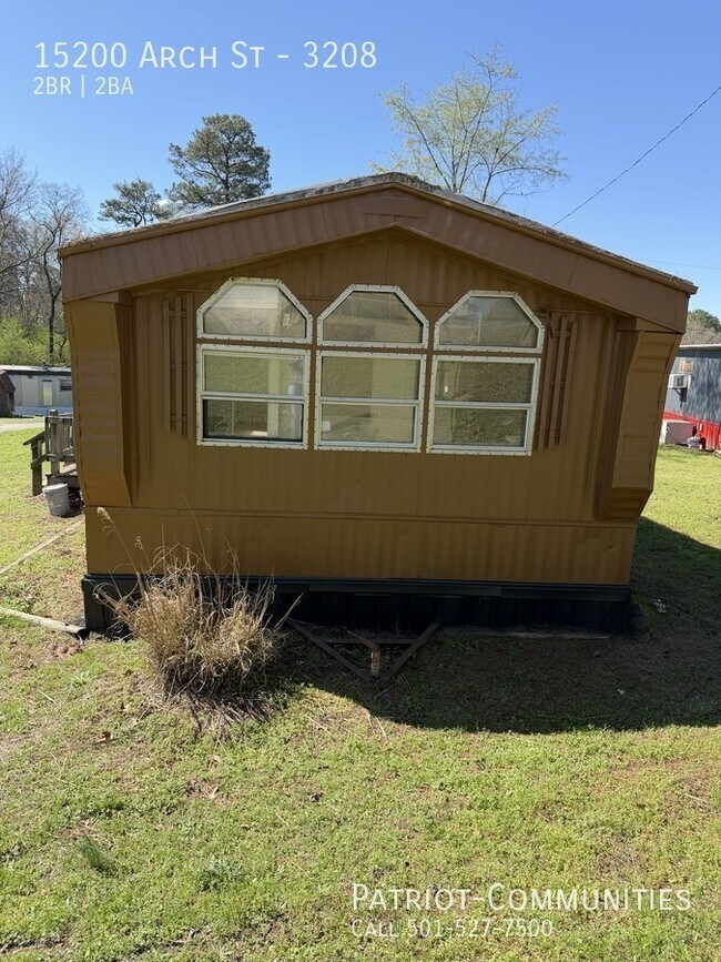 Building Photo - 15200 Arch St Pike