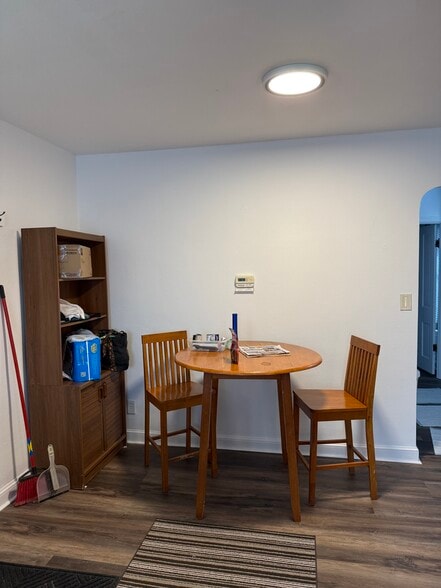 Building Photo - 544 S 1st Ave