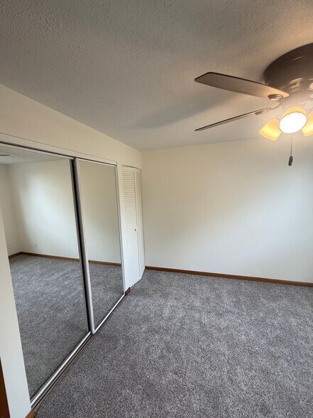 Building Photo - 228 Lenora Dr NW