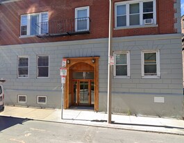 Building Photo - 12 Aberdeen St