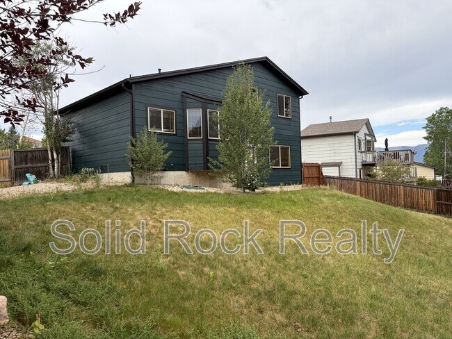 Building Photo - 2580 Lyncrest Dr