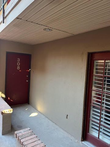 Primary Photo - 4433 N Stanton St