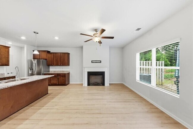 Building Photo - 4526 Fillmore Trl SW