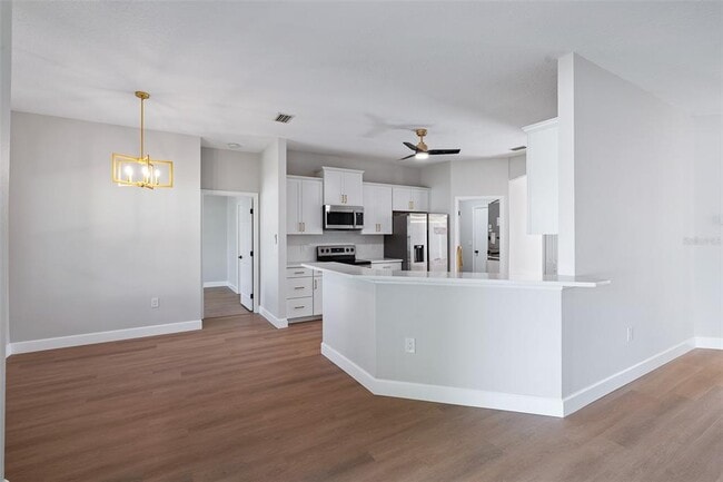 Building Photo - 32 Roxton Ln