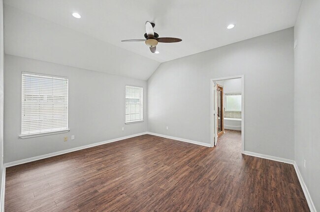 Building Photo - 13314 Enchanted Way
