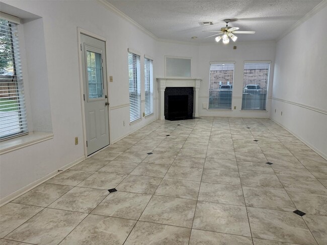 Building Photo - 2226 Mill Creek Dr