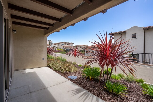 Building Photo - This Sunset Beach Estates Townhome will ha...
