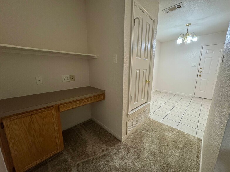 Building Photo - 311 Cedar Ridge Dr