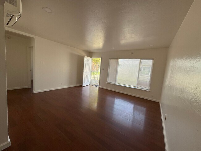 Building Photo - 4590-4592 73rd St, Sacramento, CA 95820