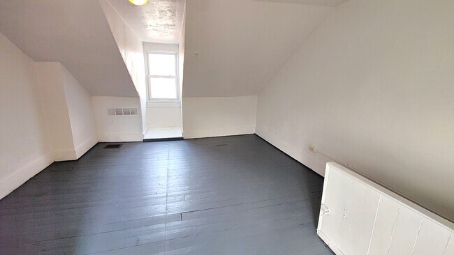 Building Photo - *Spacious 2BD/1BA Single-Family Home for Rent in Southside*