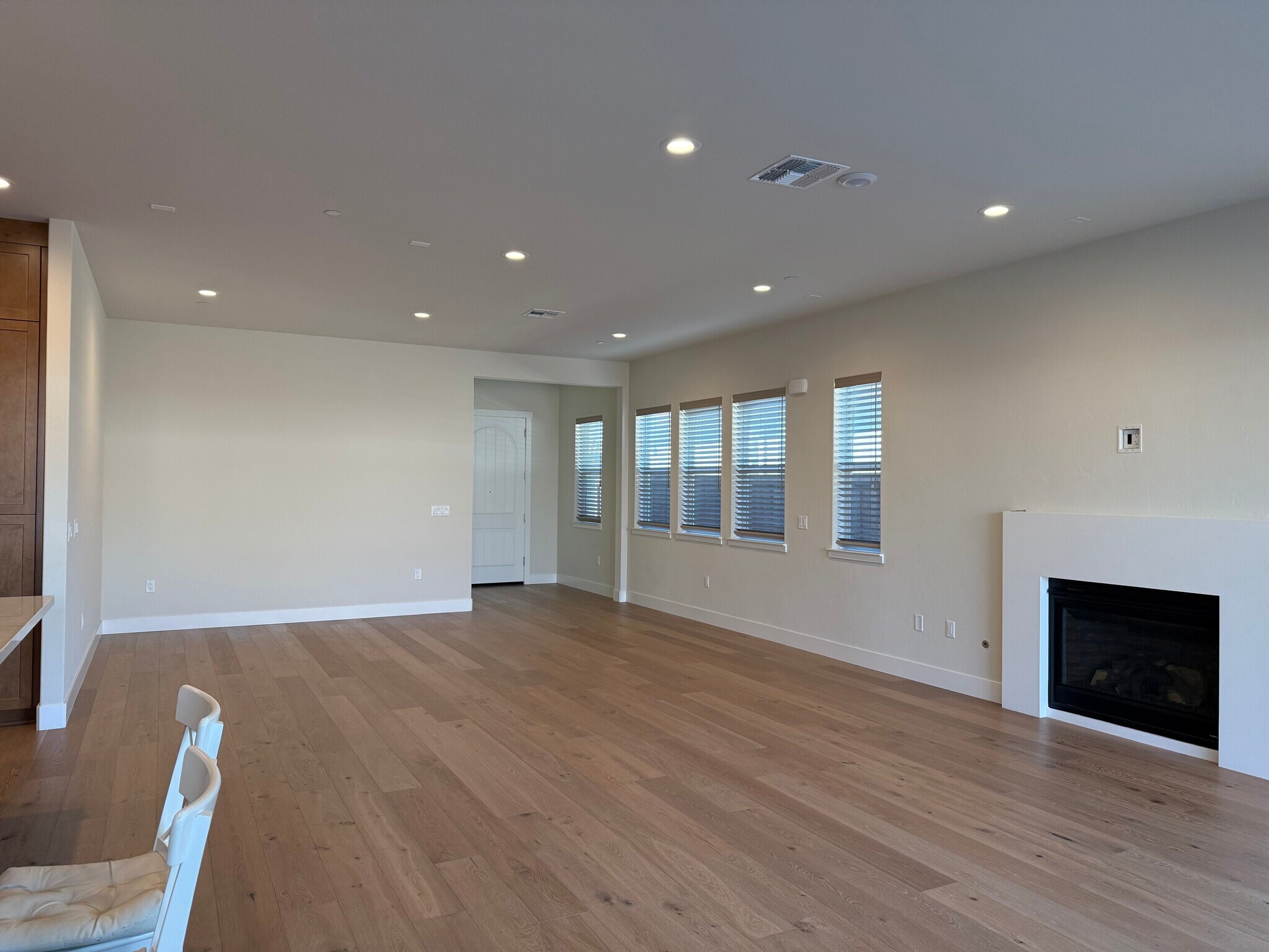 Building Photo - 3572 Panorama Dr