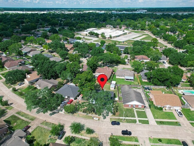 Building Photo - 6822 Dusty Dawn Dr