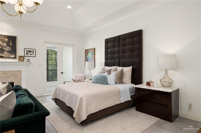 Building Photo - 21 Sabine Ct