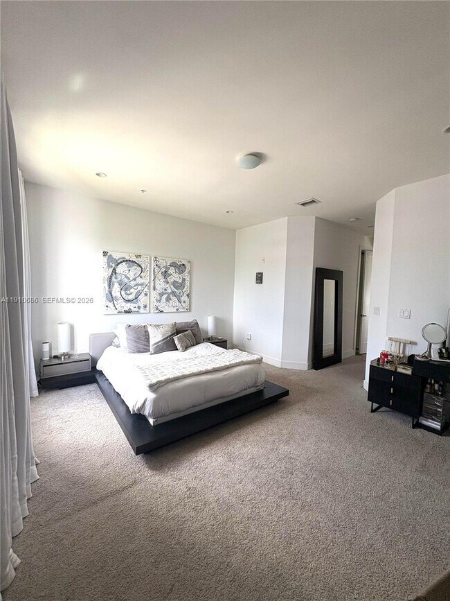 Building Photo - 10265 NW 63rd Terrace