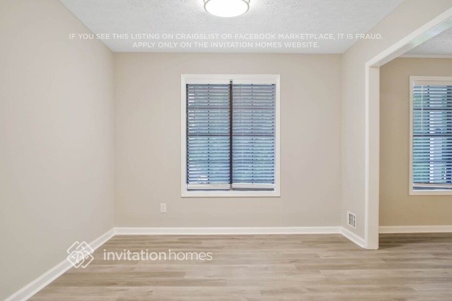 Building Photo - 4952 Needle Knob Ct