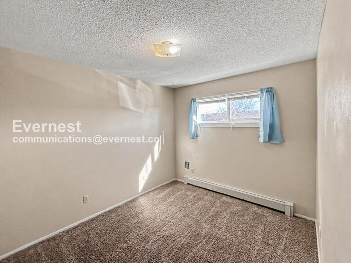 Building Photo - 4311 N Chestnut St