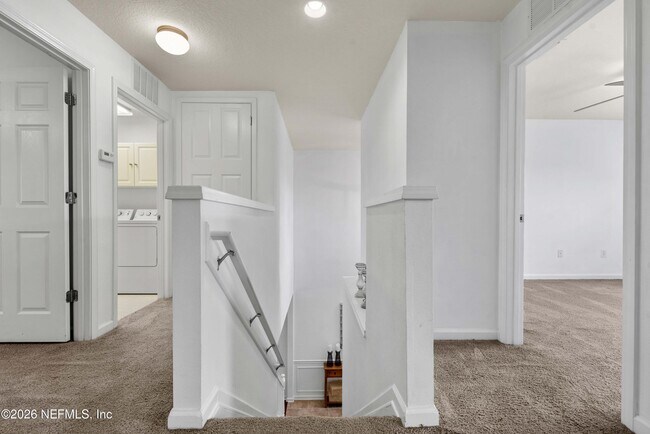 Building Photo - 3897 Lionheart Dr
