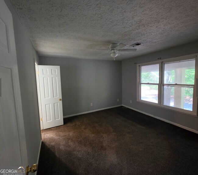 Building Photo - 79 Flint River Rd