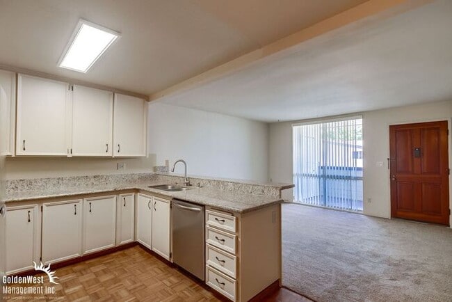Building Photo - Cozy 2Bdm 1Ba Condo Located In Serra Mesa ...