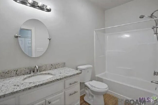 Building Photo - Greenwell Springs 4-plex