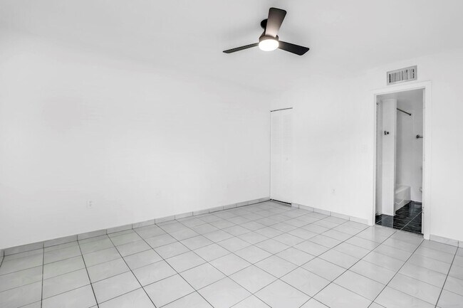 Building Photo - 4707 NW 7th St
