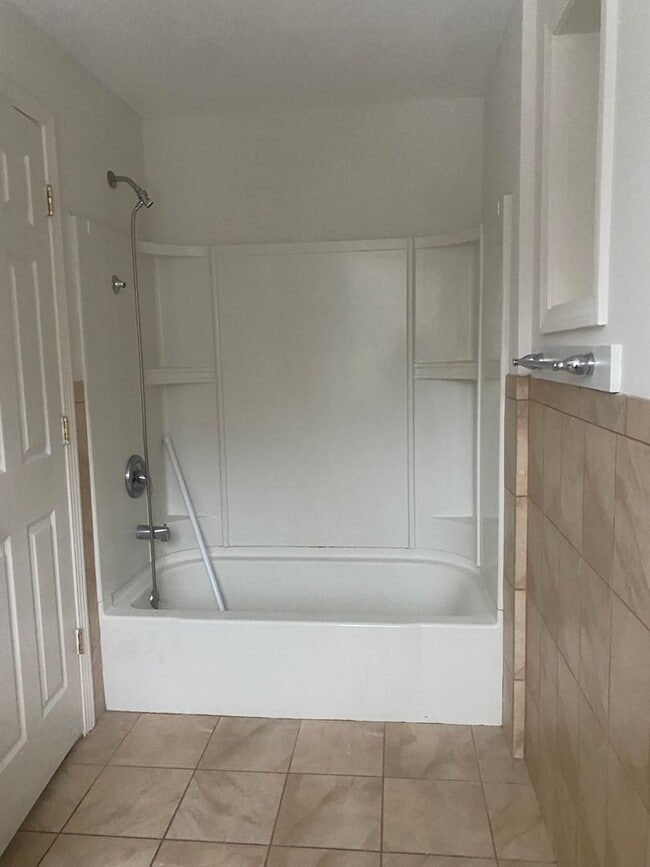 Building Photo - 2001-2nd floor