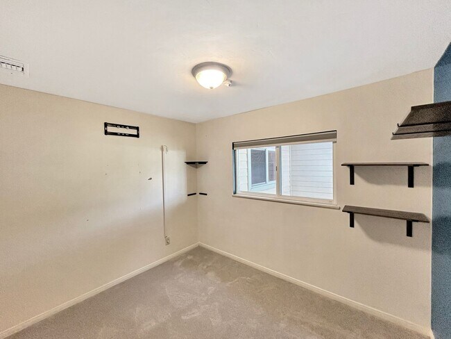 Building Photo - Beautiful 4BD/2BA W/ 2-Car Garage, AC, and...