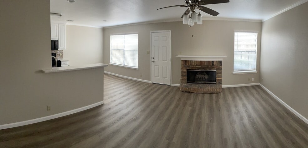 Building Photo - 129 Wildwood Ct