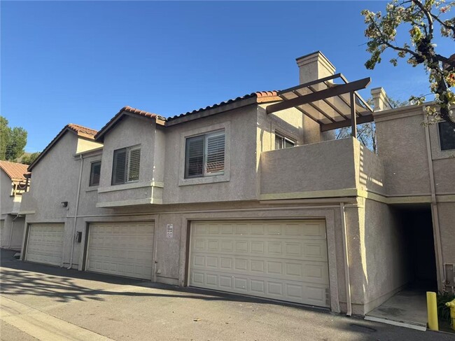 Building Photo - 444 Golden Springs Dr