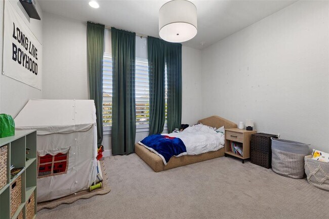 Building Photo - 1608 Carmine Dr