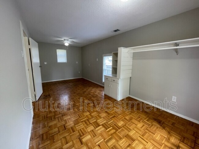Building Photo - 4214 Given