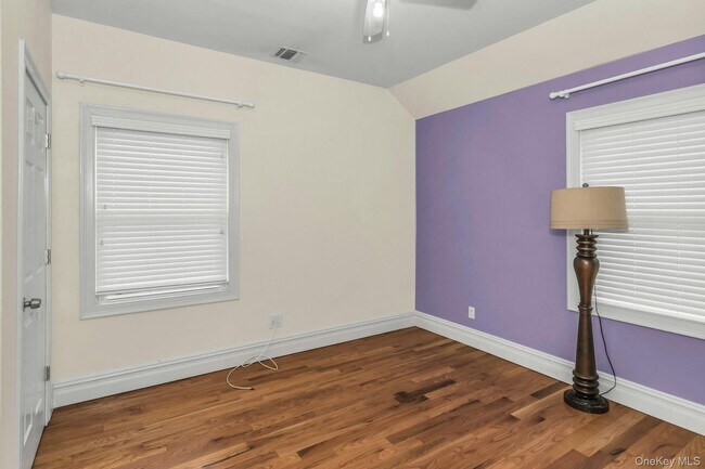 Building Photo - 180 Kensington Rd