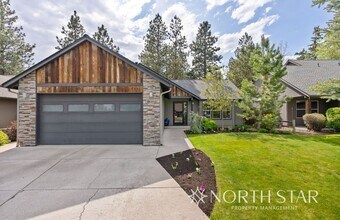 Building Photo - Modern and Spacious 3 bed/2 bath