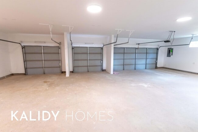 Building Photo - 1679 Kalidy Dr