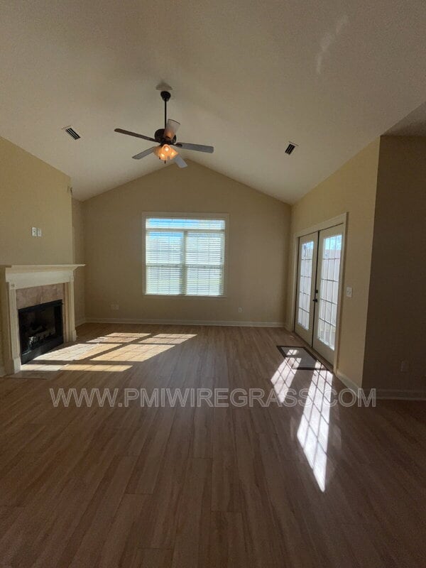 Building Photo - 306 Hidden Creek Cir