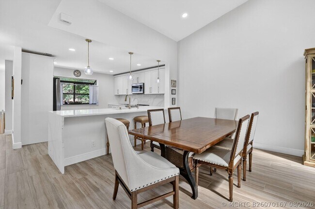 Building Photo - 7917 La Mirada Dr