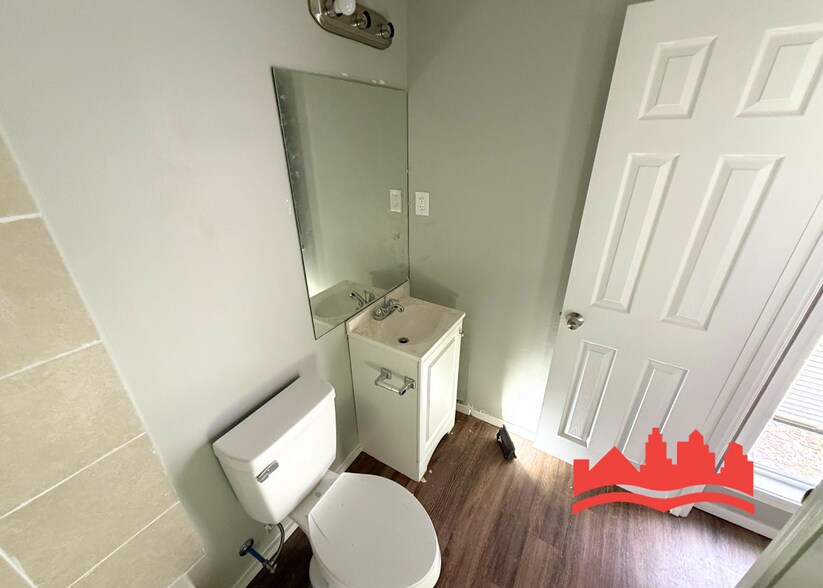 Building Photo - 5636 Maple Tree Dr