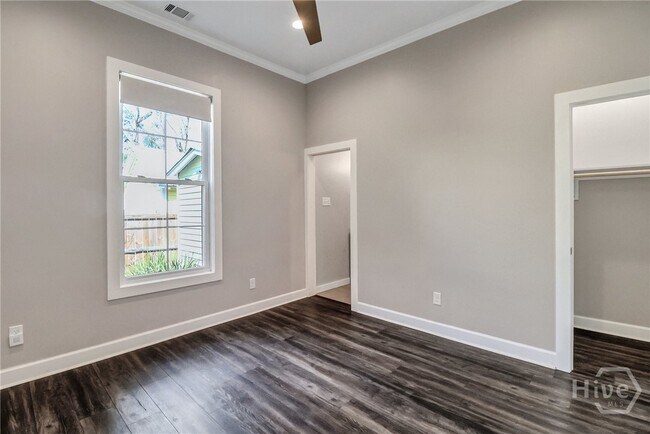 Building Photo - 228 E 60th St